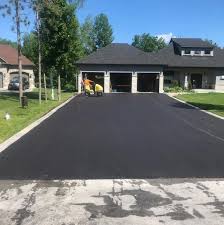 Best Concrete Driveway Installation  in Clinton, IA